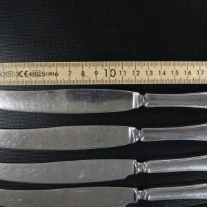 8st knivar, ROSTFRITT STÅL, Svenskt spets , Gense