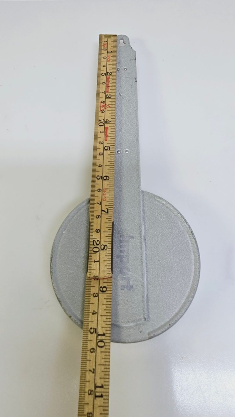 Vintage Polymeter i metall – Funktionell och dekorativ