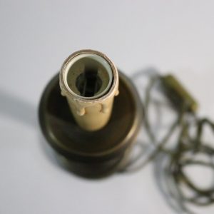 Klassisk Ljusformad Bordslampa i Antik Stil – En Tidlös Dekoration för Hemmet