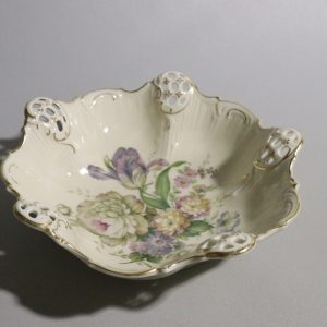 Queen Anne Bone China - Eleganta Tekoppar med Rosmotiv, Set om 4