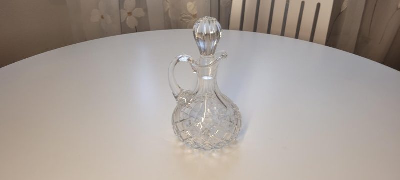 Karaff troligen kristall