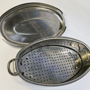 Elegant rostfri ugnsgryta med perforerad insats - 42 cm