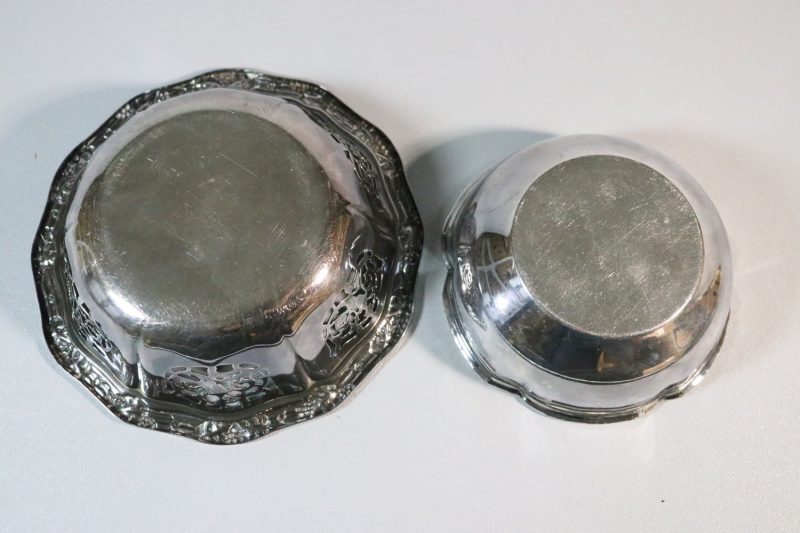 2st Metallskålar, D 15cm och 11cm
