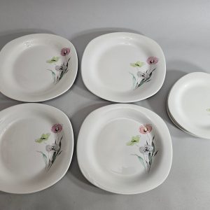 4 mattallrikar och 3 assietter Rörstrand