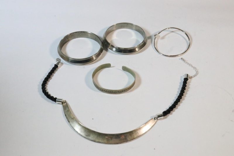 bijouterier, 5 delar, halsband och armband