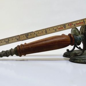 Antika Väggljushållare i Trä och Patinerad Metall - 32 cm