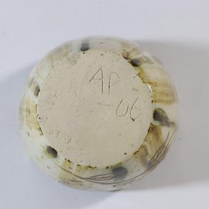 Liten handgjord kruka, "AD -06"