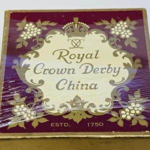 Exklusiv Royal Crown Derby vas i originalförpackning