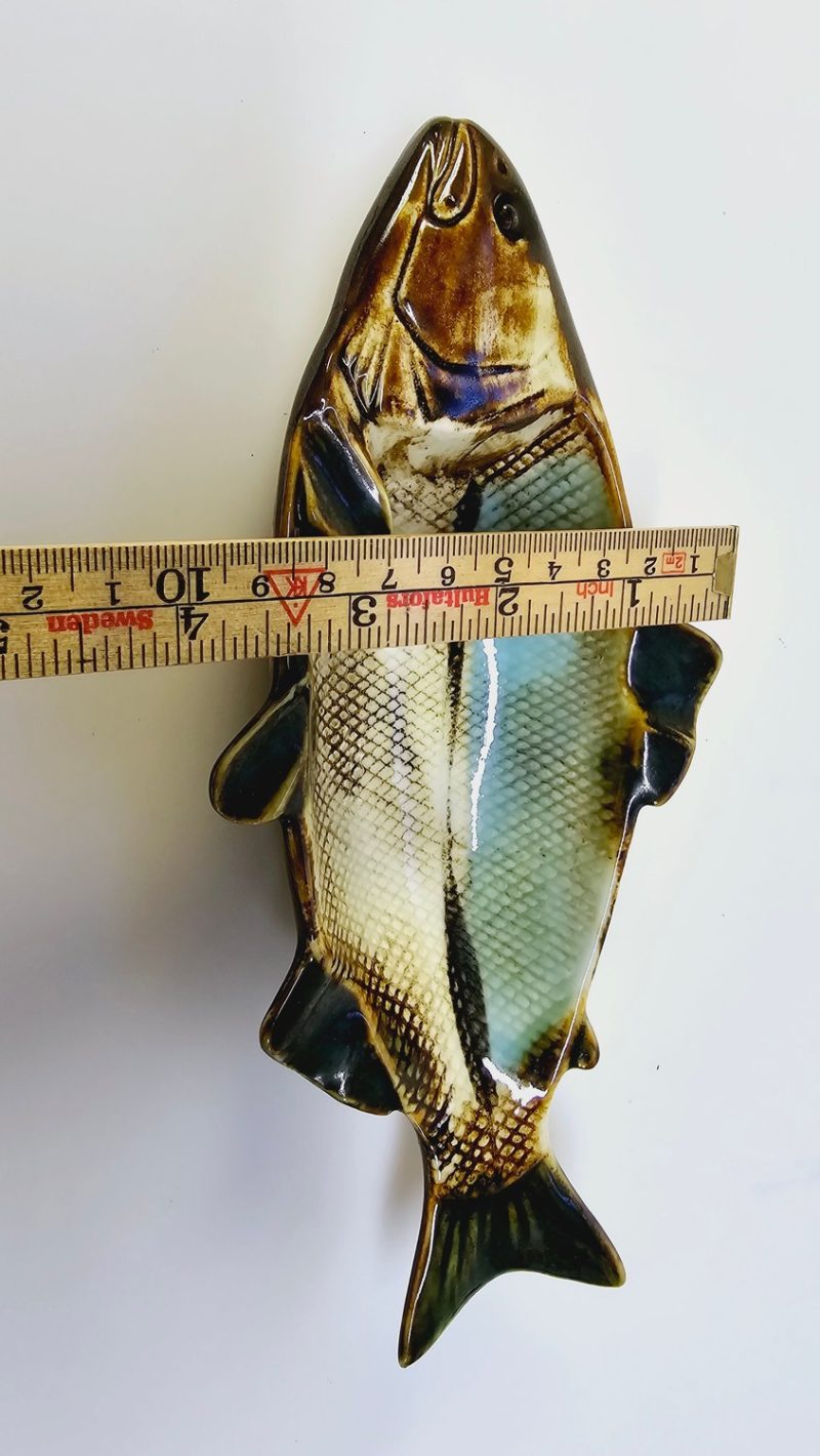 Vacker fiskskål i keramik - 21,5 cm lång
