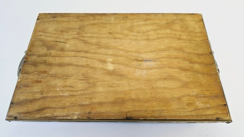 Vintage Serveringsbricka – Förtrollande Fågelmotiv och Blomsterdesign