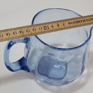 Ljusblå kanna i glas, Funkis?