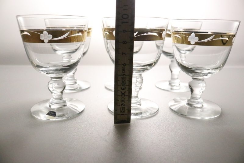 6st glas med guldfärgad dekor, Kosta