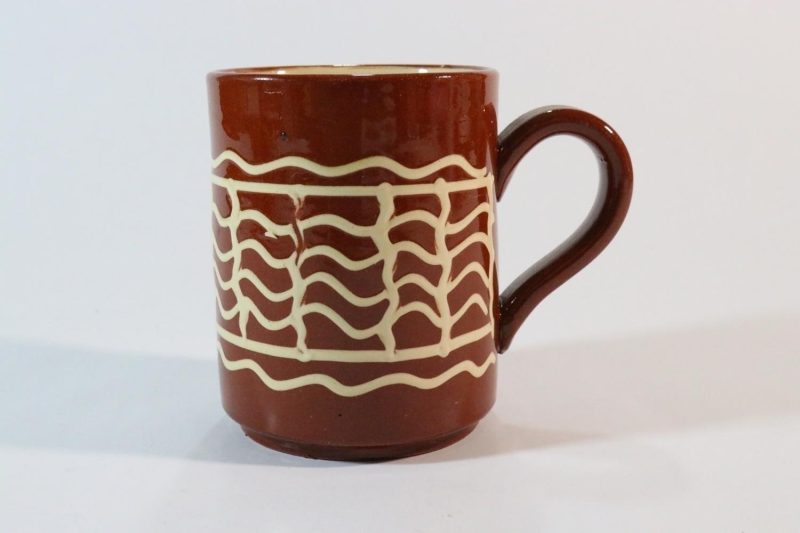 Mugg i lergods, Andersson & Johansson Höganäs,  D8cm H11,5cm