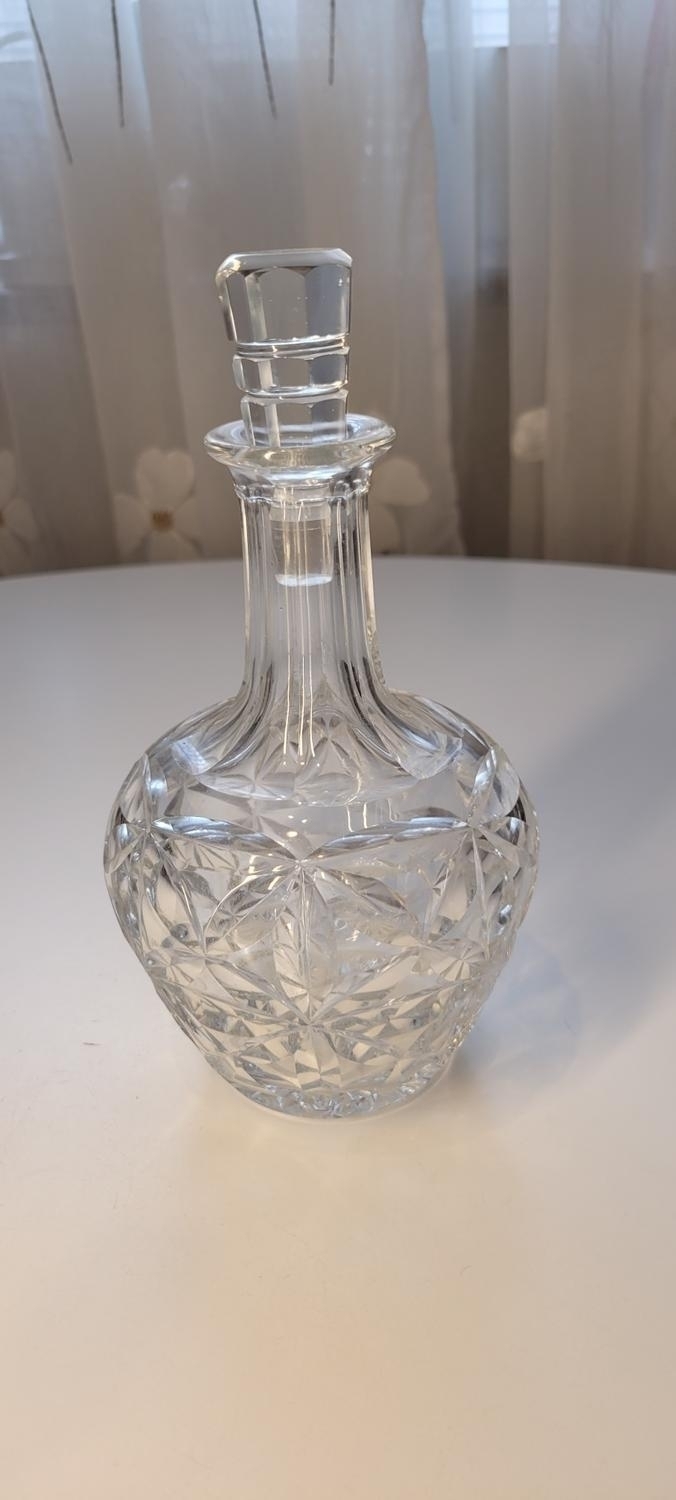 Karaff, troligen kristall, 23cm