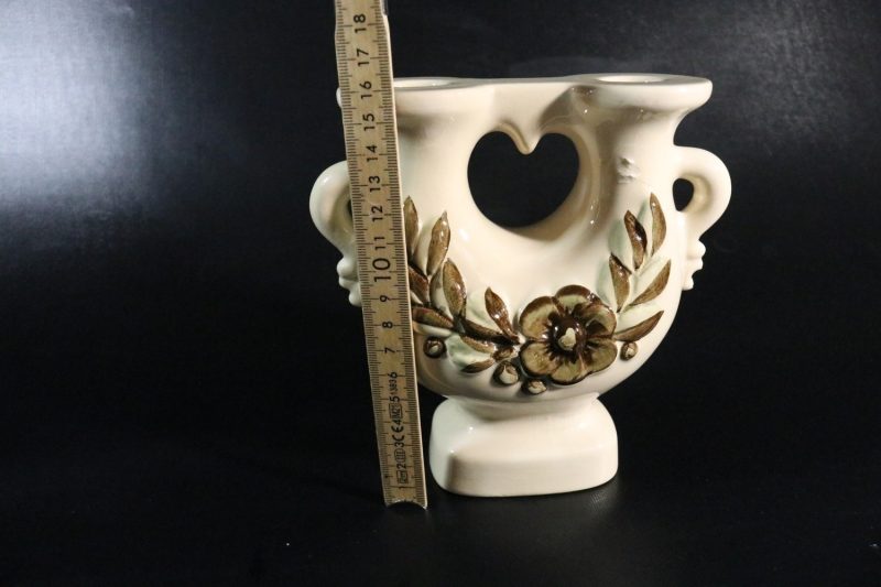 Dubbel Ljusstake från Guldkroken – Unik Design med Blomdekor