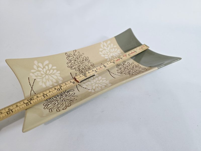 Elegant Keramikskålfat – Perfekt för Din Vintage-Inredning