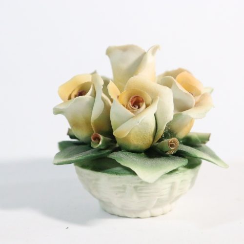 Capodimonte blomsterarrangemang – handgjord italiensk elegans