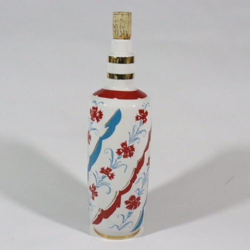 Porslinskaraff "Carnation", designad av A. N. Semenova, LFZ, 1970-80