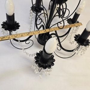 Elegant Taklampa med Glasprismor – Klassisk Charm och Tidlös Design