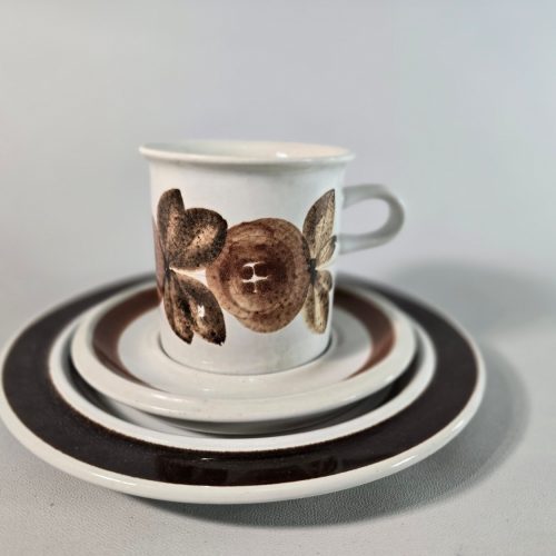 KAFFEKOPP MED FAT OCH ASSIETT, "Rosmarin", Ulla Procope, Arabia, Finland