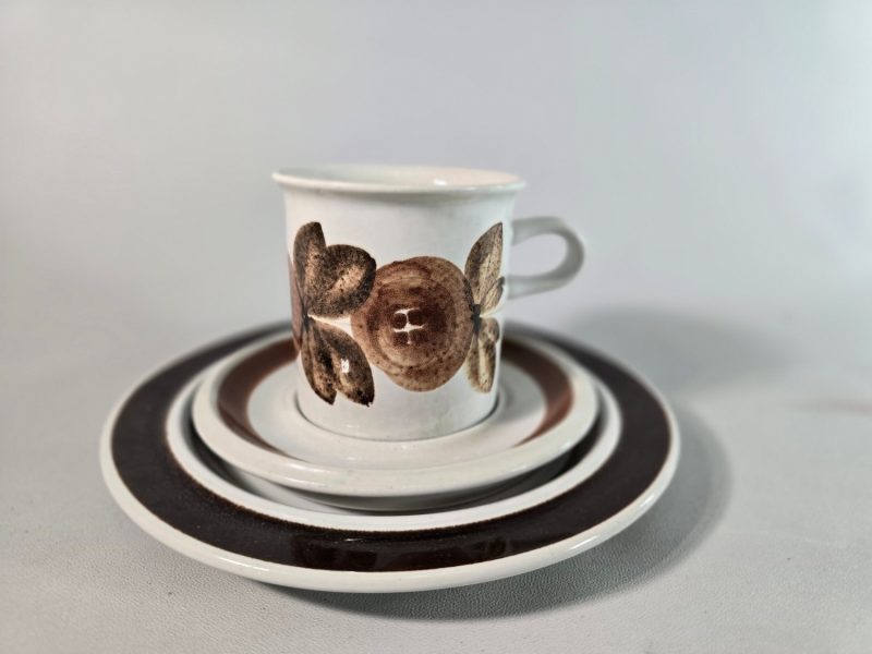 KAFFEKOPP MED FAT OCH ASSIETT, "Rosmarin", Ulla Procope, Arabia, Finland