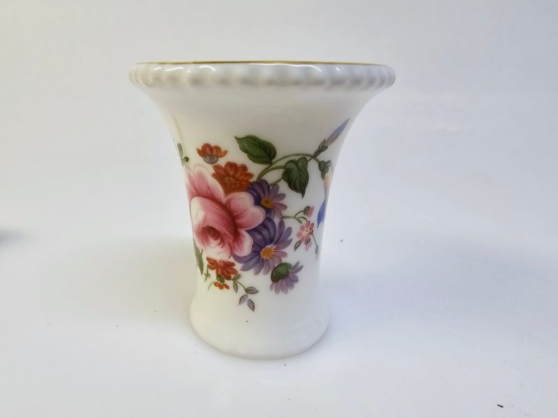Exklusiv Royal Crown Derby vas i originalförpackning
