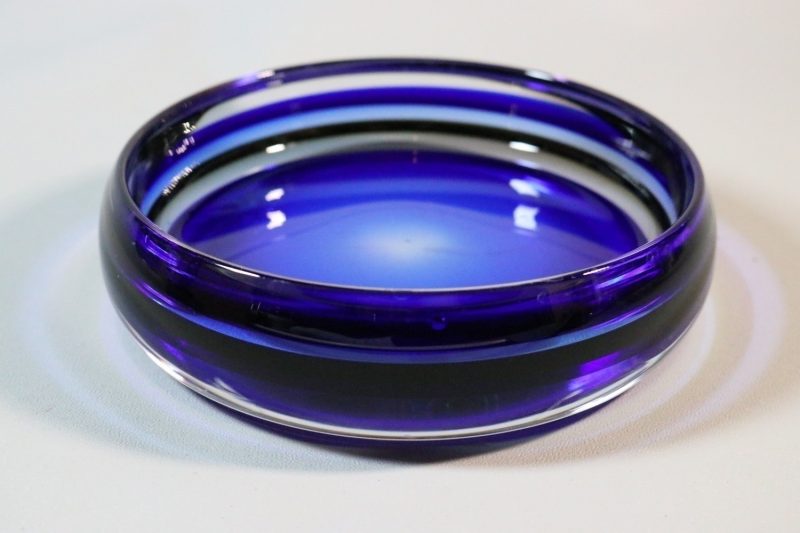 Blå glasskål
