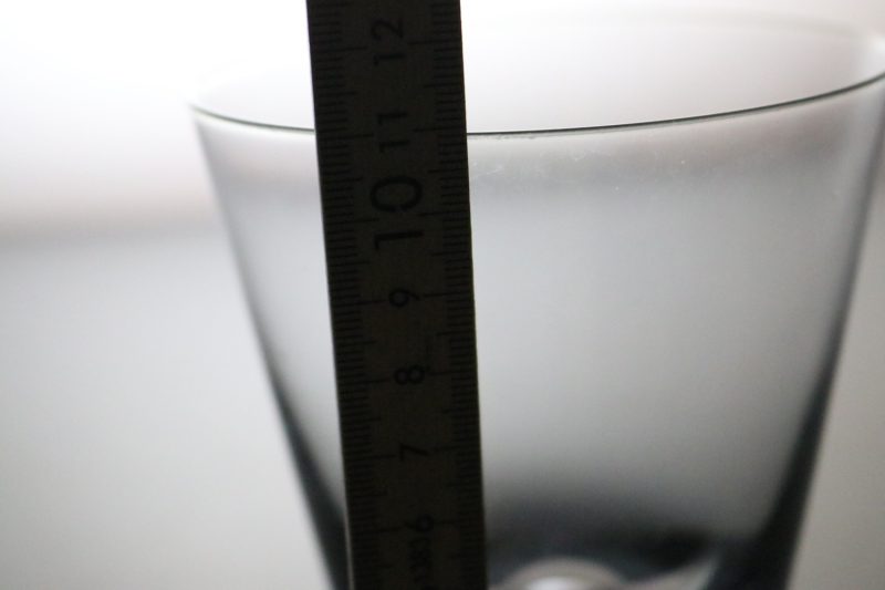 Elegant Glas Tumbler – 11 cm Hög, Stilren Design