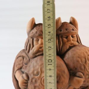 Vikingar av Ester Wallin. 16cm, 0151 UE