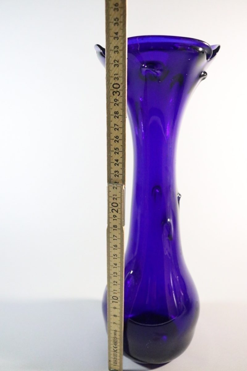 Trumpetvas, koboltblå, troligen från polsk glasbruk - 34cm
