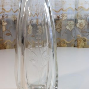Handmålad Mjölkglasvas – 21 cm, Elegant och Unik