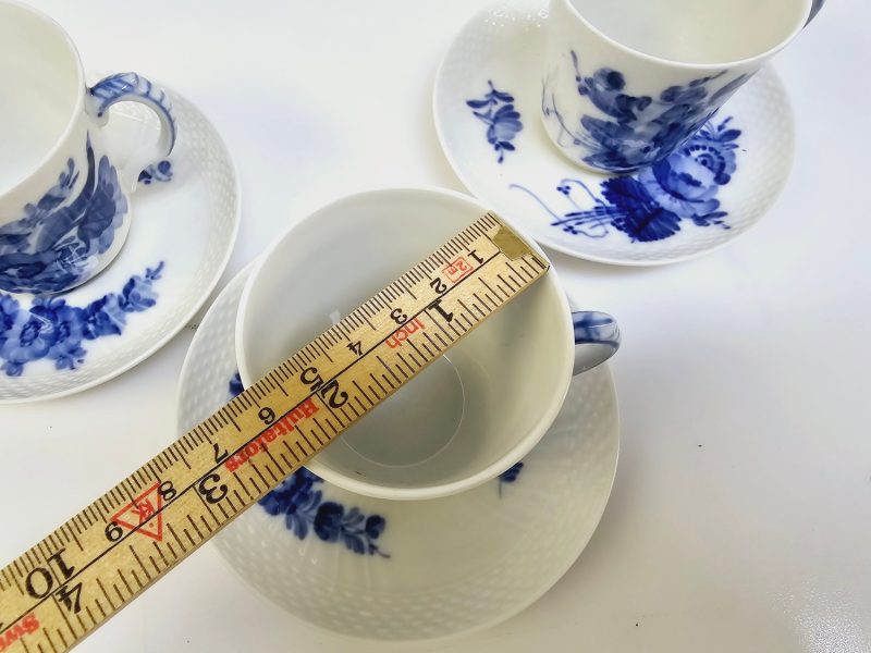 Klassiska Blåblommiga Koppar från Royal Copenhagen – Set om Tre