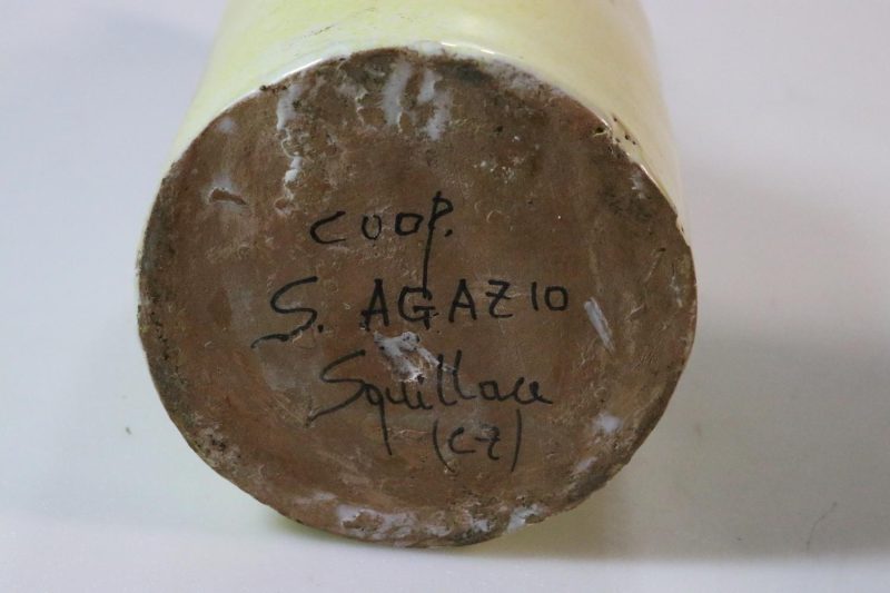 Vacker gul vas,  handmålad från Italien Squillace