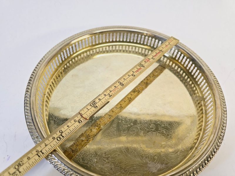 Elegant Bricka – 24k Guldplätering, 24 cm