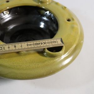 Stor, Robust Ljusstake i Glaserad Keramik - En Perfekt Blandning av Elegans och