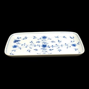 Elegant serveringsfat från Bing & Grøndahl, "Blå Måsen" (21,5 cm)