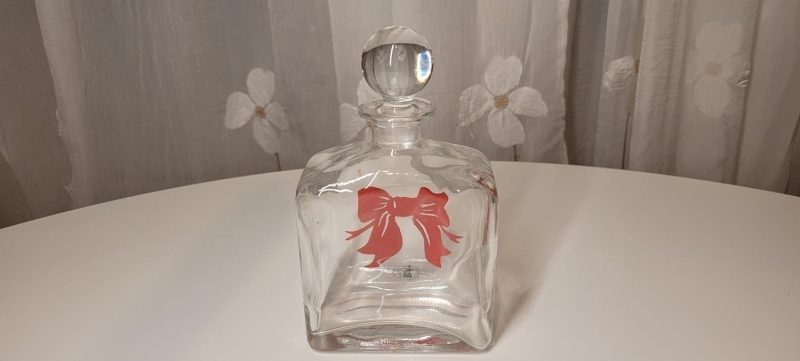 Karaff med rosett "handmade quality"