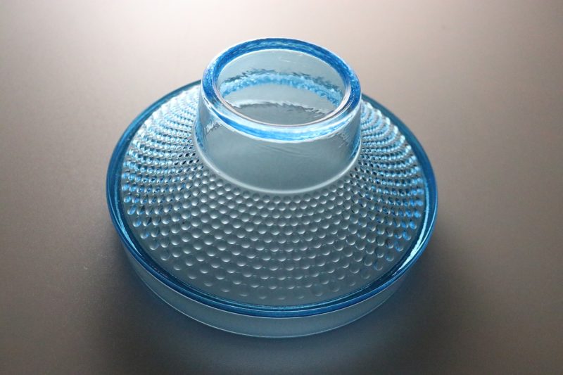 Vacker Blå Glasskål med Struktur – 15 cm i Diameter