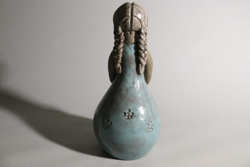 Unik Handgjord Keramikskulptur – Elbogen, 23 cm