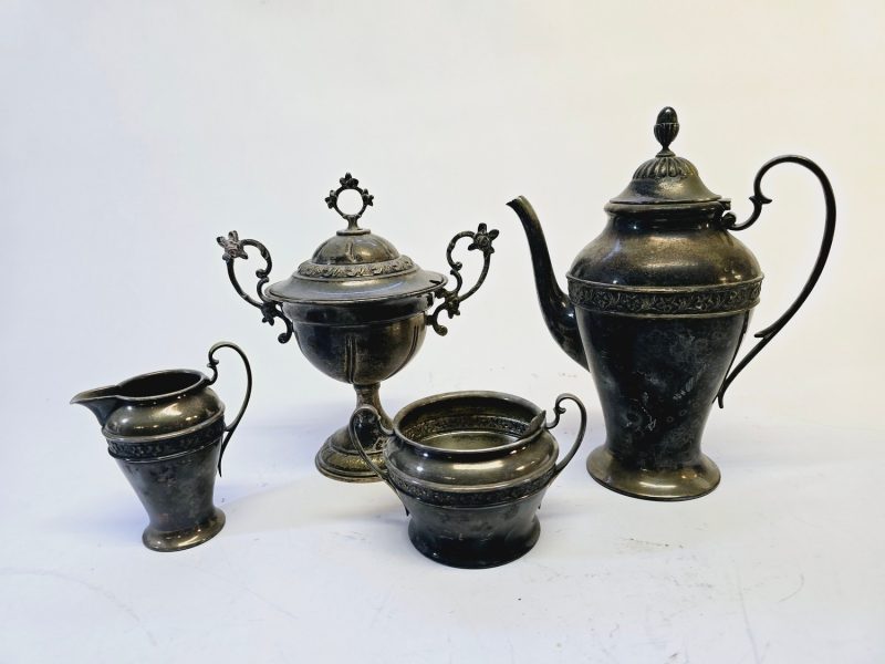 Elegant Set i Nysilver – Kaffekanna, Sockerskål, Gräddkanna & Skål med Lock