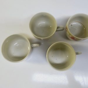 Charmiga vintagekaffekoppar – två olika mönster