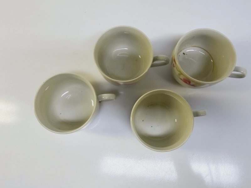 Charmiga vintagekaffekoppar – två olika mönster