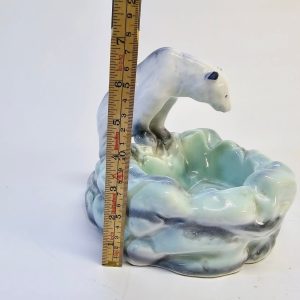 Art Deco-skål "Eisbär an der Tränke" av Ditmar Urbach, 1930-talet