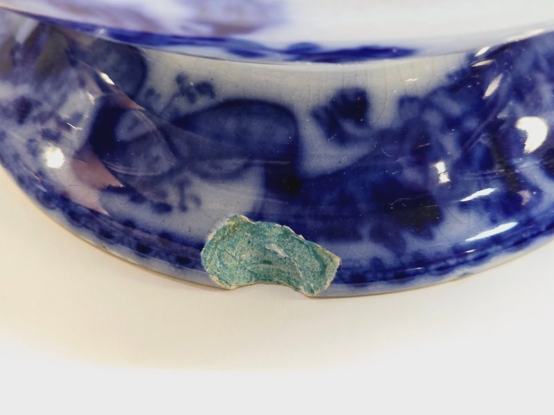 Blåvit soppskål från Wedgwood - En elegant klassiker med gyllene detaljer