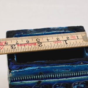 Färgstark Italiensk vas med geometriskt mönster – 18 cm hög