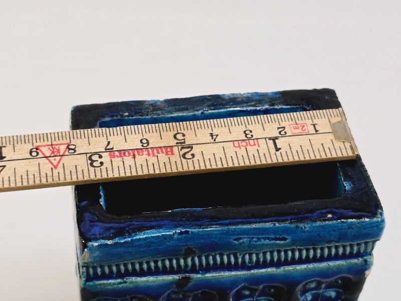 Färgstark Italiensk vas med geometriskt mönster – 18 cm hög