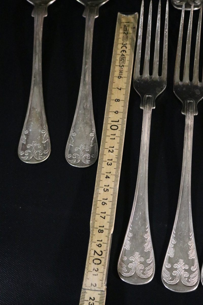 Elegant Bestickset i Nysilver – 11 Gafflar och 2 Skedar, 21 cm