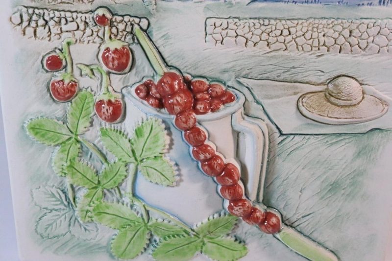 JIE Gantofta Svensk Sommar Vilda Jordgubbar Väggplakett, AIMO