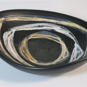 Set med två väggplattor – Royal Copenhagen, klassisk elegans