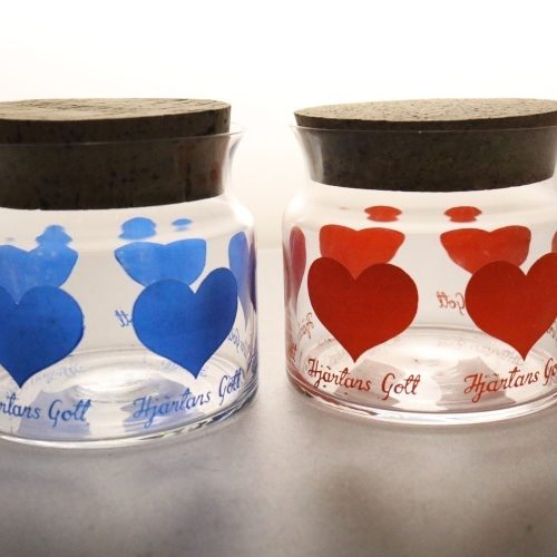 2 st burkar i glas med korklock, "Hjärtans gott", SEA glasbruk